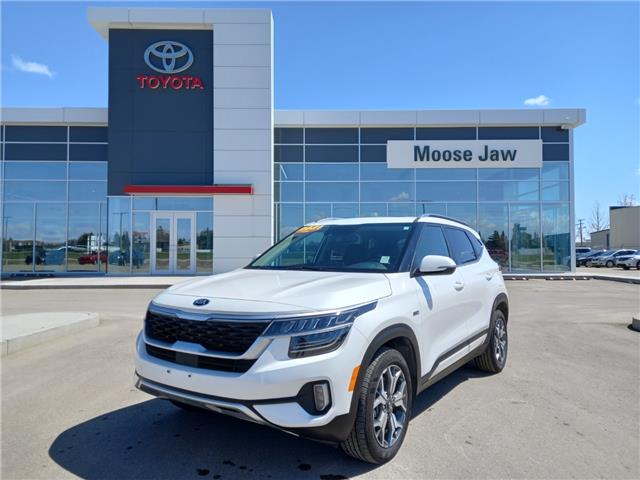 2021 Kia Seltos EX Premium (Stk: 8059) in Moose Jaw - Image 1 of 33