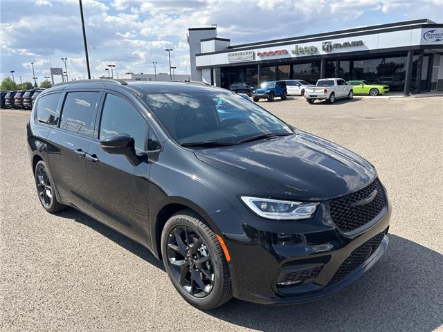 2023 Chrysler Pacifica Touring-L (Stk: 5P133) in Medicine Hat - Image 1 of 20
