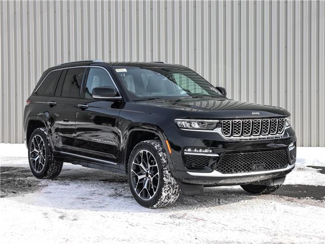 2023 Jeep Grand Cherokee Summit (Stk: B23-73) in Cowansville - Image 1 of 36