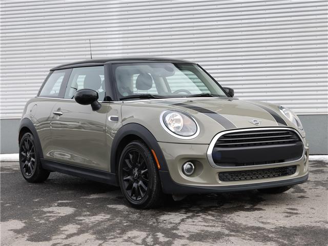 2020 MINI 3 Door Cooper (Stk: G23-079) in Granby - Image 1 of 31