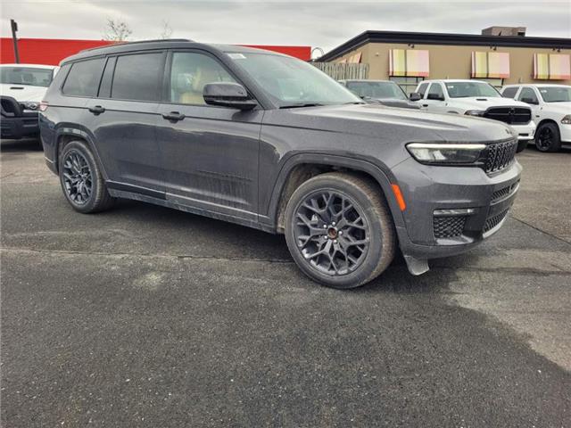 2023 Jeep Grand Cherokee L Summit (Stk: G3-0139) in Granby - Image 1 of 9