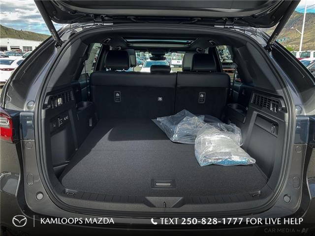 2025 Mazda CX-70 PHEV GT (Stk: SS220) in Kamloops - Image 12 of 25