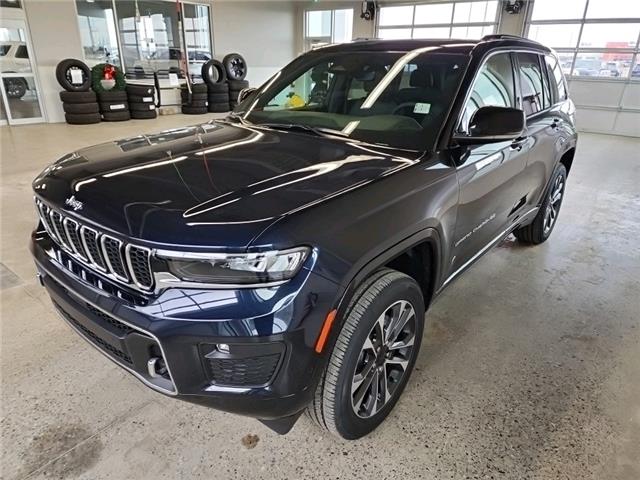 2023 Jeep Grand Cherokee Overland (Stk: 21623) in Fort Macleod - Image 1 of 20
