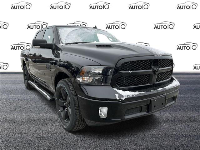 2022 RAM 1500 Classic SLT (Stk: 35846) in Barrie - Image 1 of 18