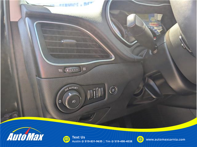 2022 Jeep Cherokee Trailhawk (Stk: B1775) in Sarnia - Image 20 of 28