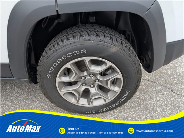 2022 Jeep Cherokee Trailhawk (Stk: B1776) in Sarnia - Image 10 of 28