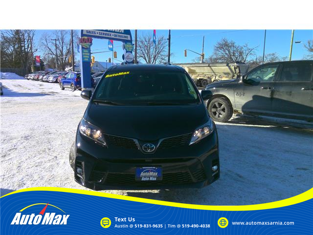 2019 Toyota Sienna SE 8-Passenger (Stk: B1934) in Sarnia - Image 2 of 22