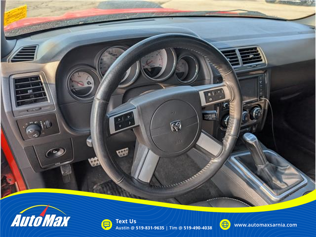 2010 Dodge Challenger SRT8 (Stk: B1817A) in Sarnia - Image 3 of 8 2010 Dodge Challenger SRT8 (Stk: B1817A) in Sarnia - Image 3 of 8