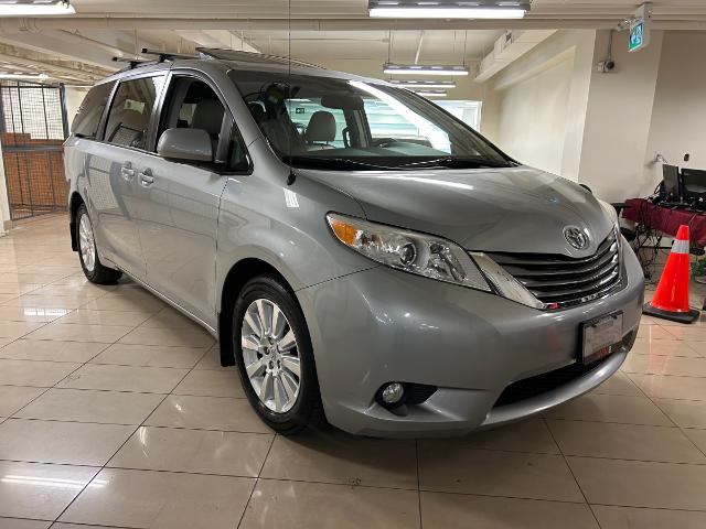 2014 Toyota Sienna XLE 7 Passenger (Stk: M14119A) in Toronto - Image 1 of 35