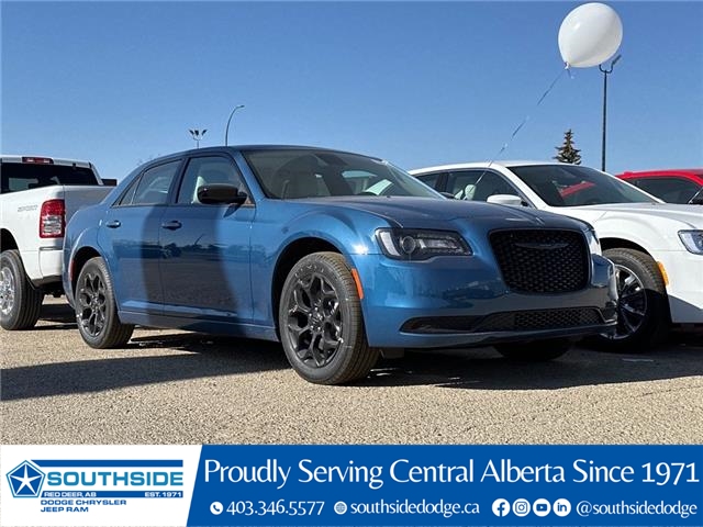 2023 Chrysler 300 Touring (Stk: TH2304) in Red Deer - Image 1 of 4