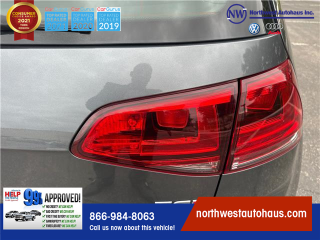 2015 Volkswagen Golf 1.8 TSI Highline in North York - Image 9 of 28