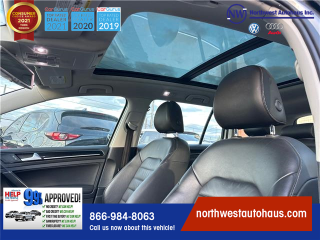 2016 Volkswagen Golf Sportwagon 1.8 TSI Highline (Stk: 3348) in North York - Image 12 of 30