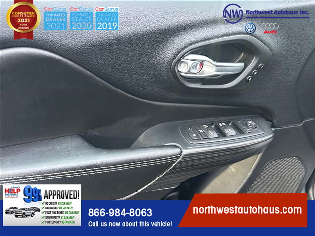 2016 Jeep Cherokee Limited (Stk: 9805) in North York - Image 12 of 31