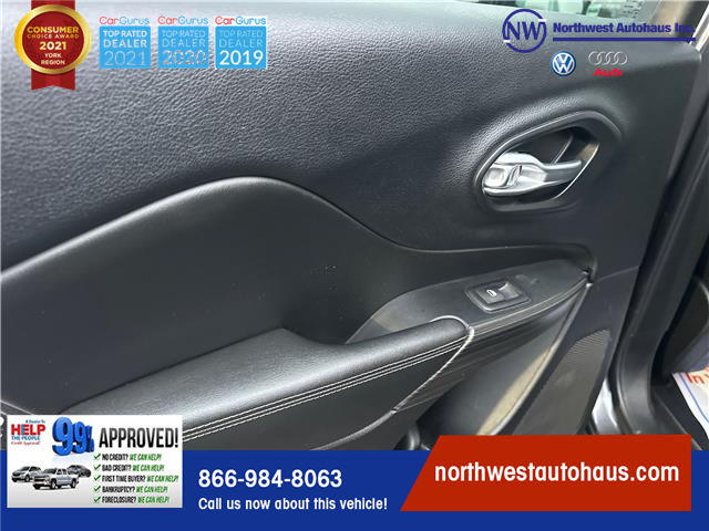 2016 Jeep Cherokee Limited (Stk: 9805) in North York - Image 16 of 31