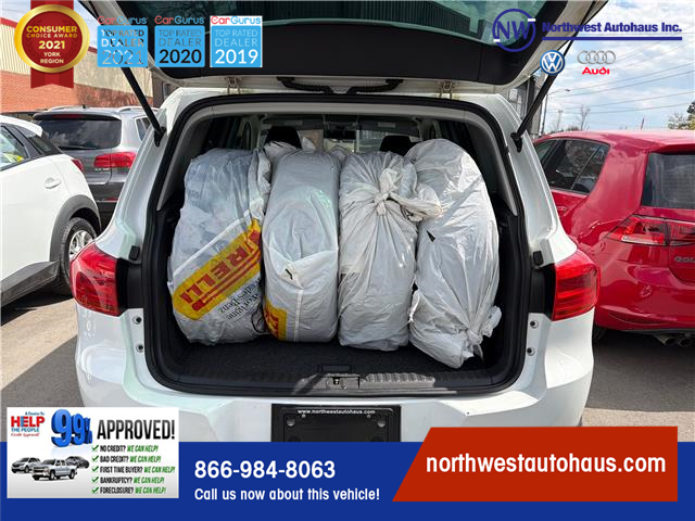 2016 Volkswagen Tiguan Special Edition in North York - Image 10 of 23