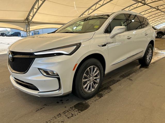 2024 Buick Enclave Essence (Stk: 207053) in AIRDRIE - Image 1 of 33