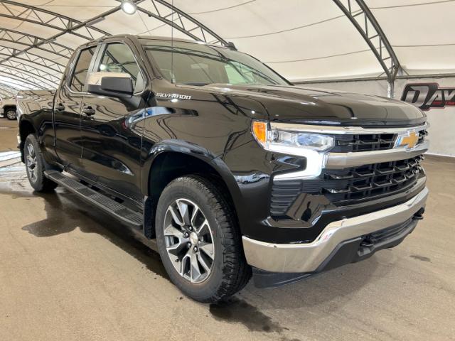 2023 Chevrolet Silverado 1500 LT (Stk: 205533) in AIRDRIE - Image 1 of 31
