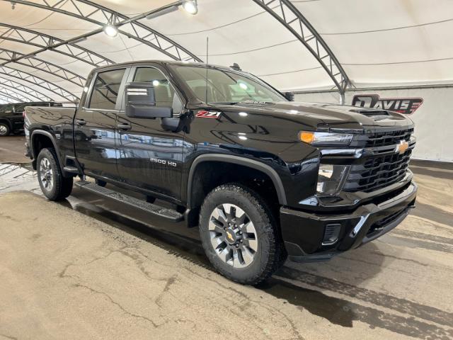 2024 Chevrolet Silverado 2500HD Custom (Stk: 207547) in AIRDRIE - Image 1 of 31