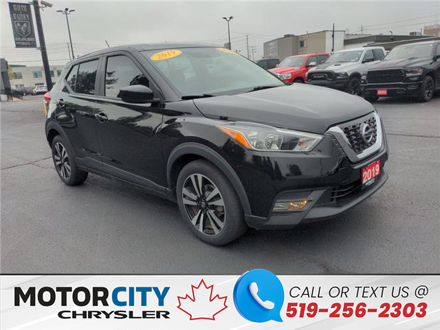 2019 Nissan Kicks SV (Stk: 46647) in Windsor - Image 1 of 15
