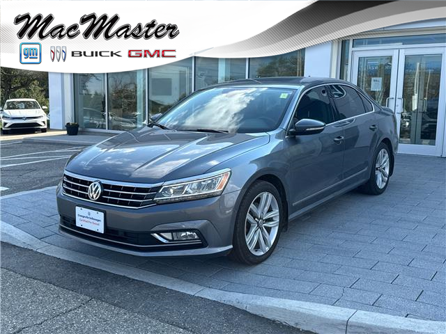 2017 Volkswagen Passat 3.6L VR6 Highline (Stk: 7522T) in Mono - Image 1 of 18