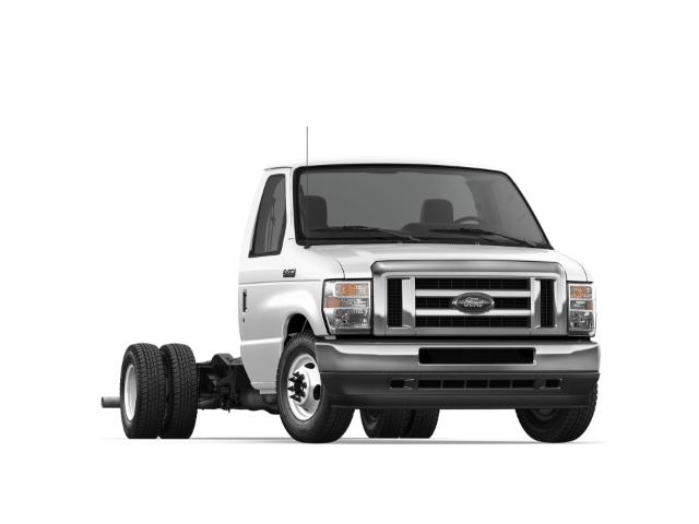 2024 Ford E-450 Cutaway Base (Stk: 24AF8239) in Airdrie - Image 1 of 4