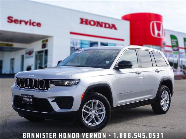 2024 Jeep Grand Cherokee Laredo (Stk: P24-029) in Vernon - Image 1 of 23