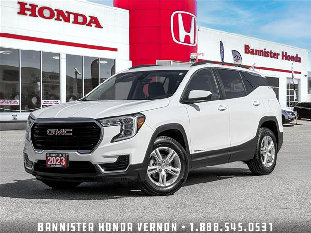 2023 GMC Terrain SLE (Stk: P25-036) in Vernon - Image 1 of 24