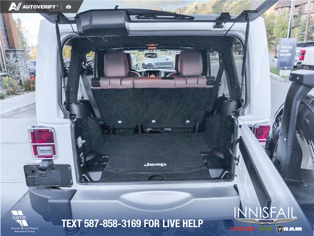 2017 Jeep Wrangler Unlimited Sahara (Stk: P1523) in Canmore - Image 11 of 24