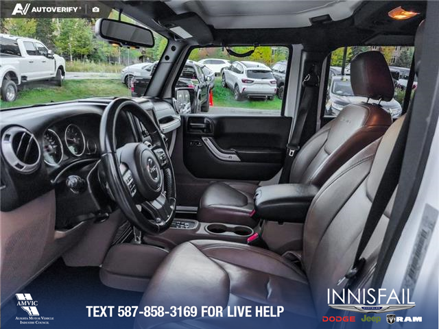 2017 Jeep Wrangler Unlimited Sahara (Stk: P1523) in Canmore - Image 12 of 24