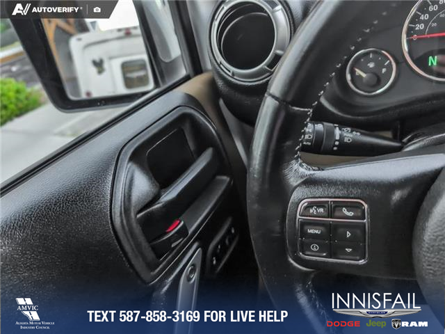 2017 Jeep Wrangler Unlimited Sahara (Stk: P1523) in Canmore - Image 16 of 24