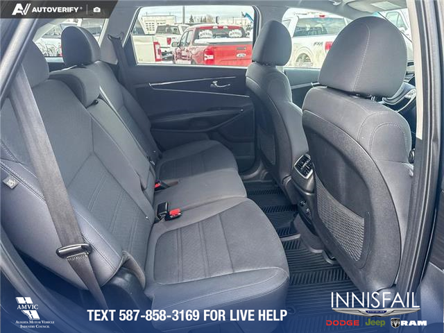 2020 Kia Sorento 3.3L LX+ (Stk: P6807) in Olds - Image 23 of 25 2020 Kia Sorento 3.3L LX+ (Stk: P6807) in Olds - Image 23 of 25