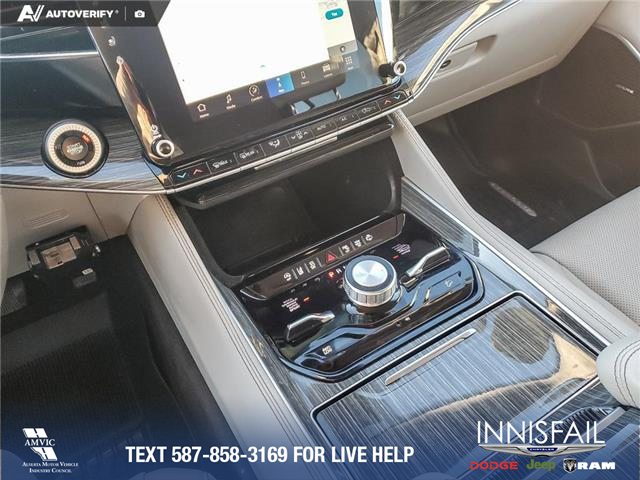 2022 Jeep Wagoneer Series III (Stk: U37897) in Red Deer - Image 18 of 25