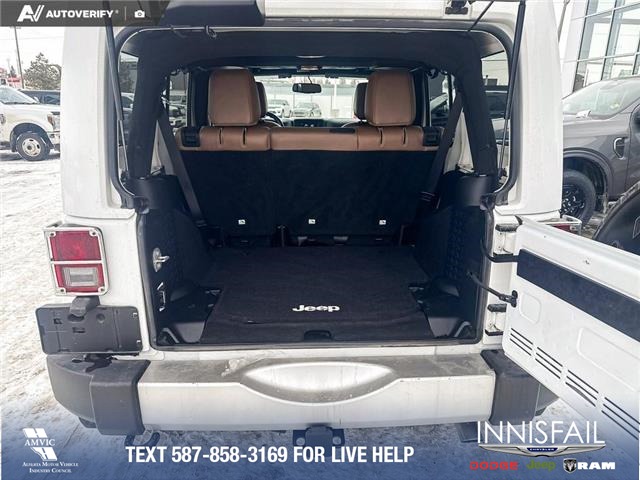 2017 Jeep Wrangler Unlimited Sahara (Stk: P6861) in Olds - Image 10 of 23 2017 Jeep Wrangler Unlimited Sahara (Stk: P6861) in Olds - Image 10 of 23