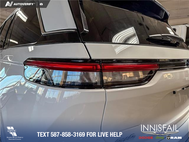 2023 Jeep Grand Cherokee Overland (Stk: P14857) in Airdrie - Image 11 of 25 2023 Jeep Grand Cherokee Overland (Stk: P14857) in Airdrie - Image 11 of 25