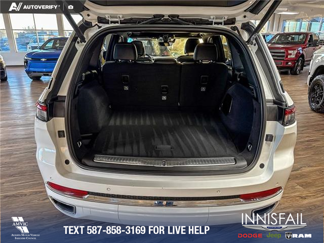 2023 Jeep Grand Cherokee Overland (Stk: P14857) in Airdrie - Image 12 of 25 2023 Jeep Grand Cherokee Overland (Stk: P14857) in Airdrie - Image 12 of 25