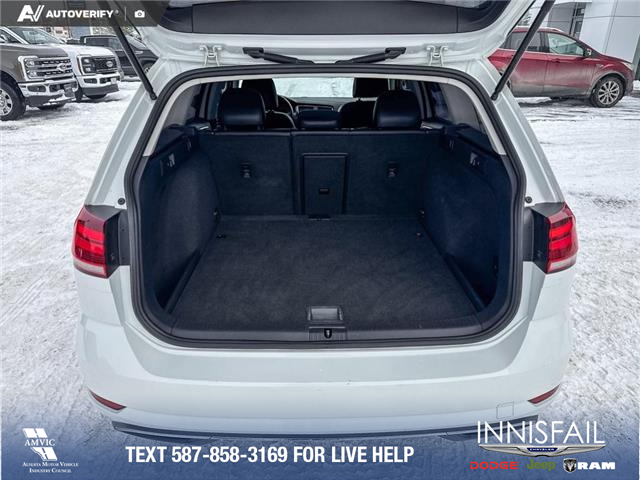 2019 Volkswagen Golf SportWagen 1.8 TSI Highline (Stk: P6956) in Olds - Image 11 of 24