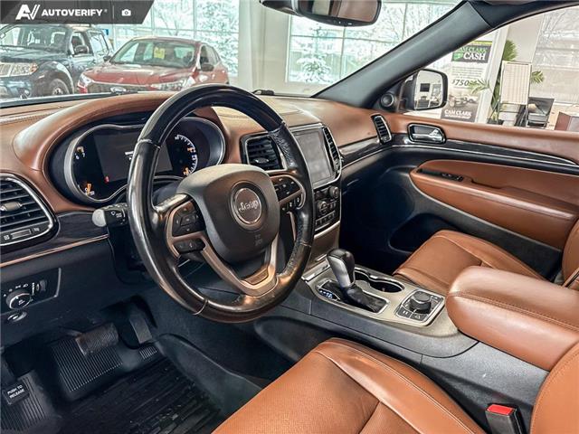 2020 Jeep Grand Cherokee Overland (Stk: P14938) in Airdrie - Image 13 of 25 2020 Jeep Grand Cherokee Overland (Stk: P14938) in Airdrie - Image 13 of 25
