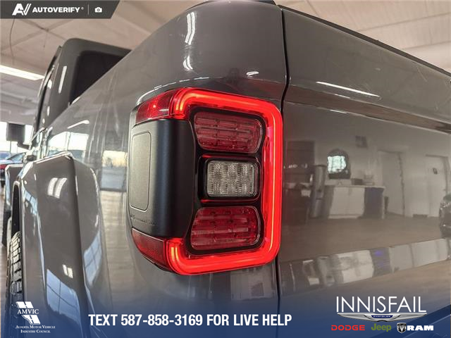 2023 Jeep Gladiator Overland (Stk: P15011) in Airdrie - Image 11 of 25