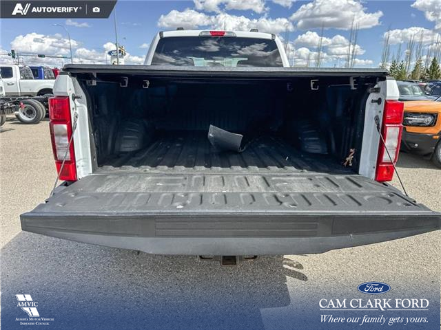 2020 Ford F-350 XLT (Stk: P7017) in Olds - Image 12 of 25