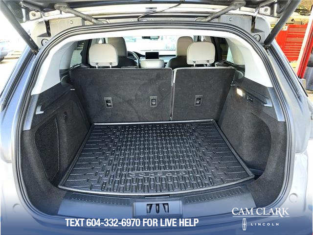 2021 Lincoln Corsair Standard (Stk: P13767) in North Vancouver - Image 11 of 21