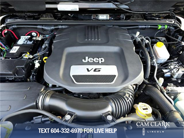 2016 Jeep Wrangler Unlimited Sahara (Stk: P13833A) in North Vancouver - Image 10 of 22