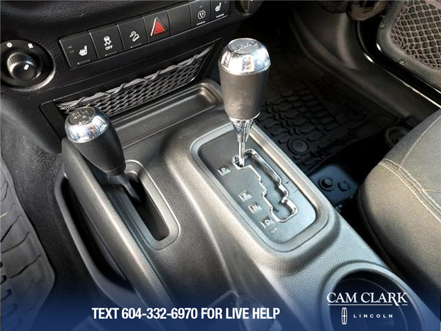 2016 Jeep Wrangler Unlimited Sahara (Stk: P13833A) in North Vancouver - Image 17 of 22