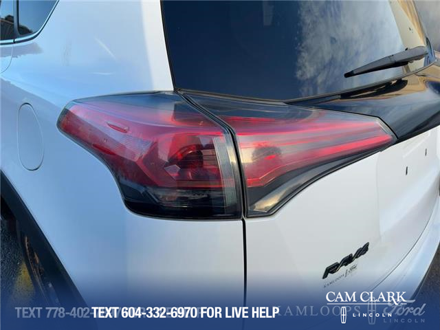 2018 Toyota RAV4  (Stk: R4537A) in Kamloops - Image 11 of 25