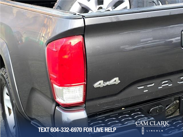 2016 Toyota Tacoma SR5 (Stk: P13838A) in North Vancouver - Image 11 of 22