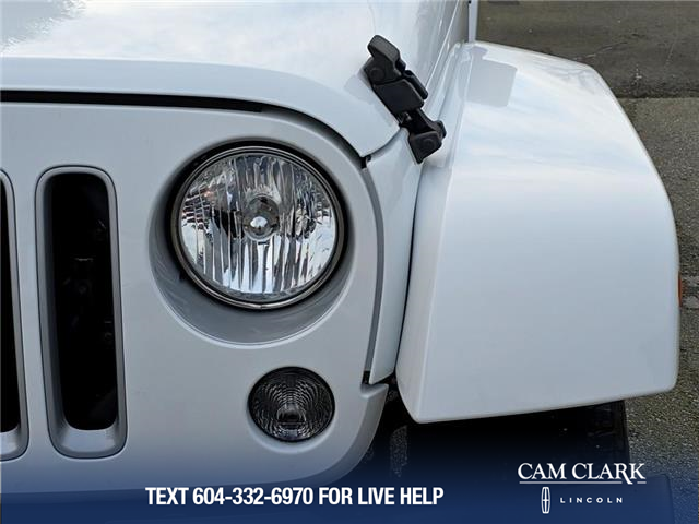 2018 Jeep Wrangler JK Unlimited Sahara (Stk: 25BR4655A) in North Vancouver - Image 8 of 22 2018 Jeep Wrangler JK Unlimited Sahara (Stk: 25BR4655A) in North Vancouver - Image 8 of 22