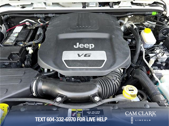 2018 Jeep Wrangler JK Unlimited Sahara (Stk: 25BR4655A) in North Vancouver - Image 10 of 22 2018 Jeep Wrangler JK Unlimited Sahara (Stk: 25BR4655A) in North Vancouver - Image 10 of 22