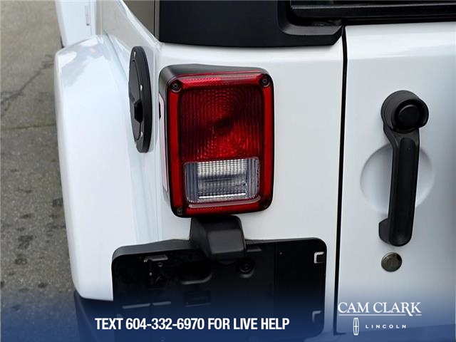 2018 Jeep Wrangler JK Unlimited Sahara (Stk: 25BR4655A) in North Vancouver - Image 11 of 22 2018 Jeep Wrangler JK Unlimited Sahara (Stk: 25BR4655A) in North Vancouver - Image 11 of 22