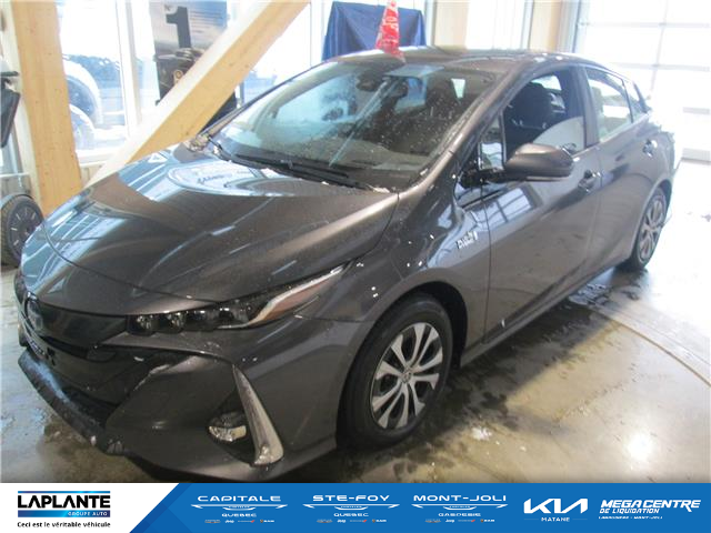 2020 Toyota Prius Prime Upgrade (Stk: 1897A) in Québec - Image 1 of 28