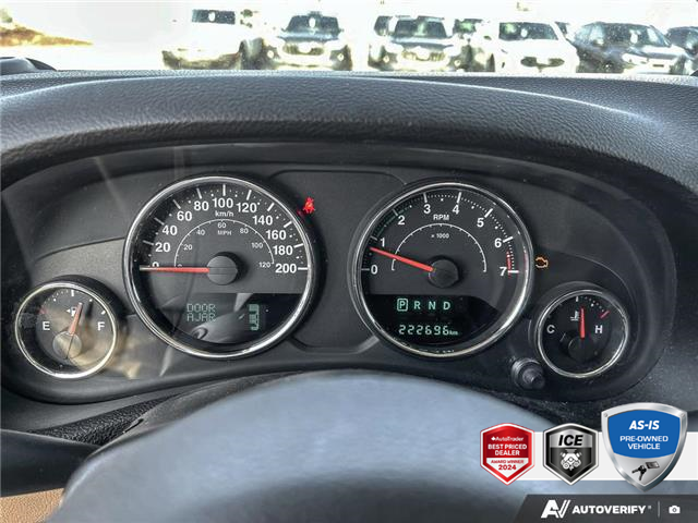 2015 Jeep Wrangler Unlimited Sahara (Stk: B250423XZ) in Hamilton - Image 11 of 21