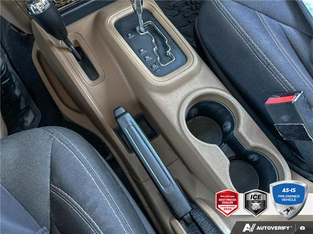 2015 Jeep Wrangler Unlimited Sahara (Stk: B250423XZ) in Hamilton - Image 14 of 21